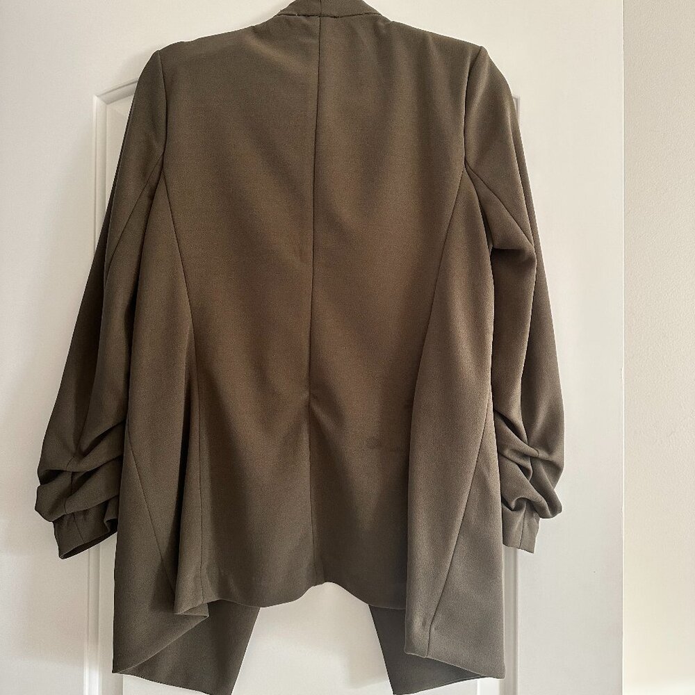 Tahari Open Front Blazer in Olive Green - Size XS - Picture 2 of 6